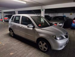 Silber Gebraucht 2005 Mazda 2 Limousine | 2.600 € (Etwas zu teuer)