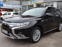 Schwarz Gebraucht 2020 Mitsubishi Outlander P-HEV Top SUV | 27.190 € (Etwas zu teuer)