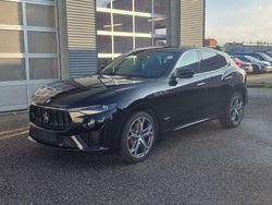 Schwarz Gebraucht 2020 Maserati Levante SUV | 49.998 € (Superpreis)