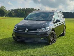 Schwarz Gebraucht 2015 VW Touran Van / Kleinbus | 17.499 € (Fairer Preis)