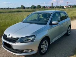 Silber Gebraucht 2016 Skoda Fabia Ambition Limousine | 7.000 € (Guter Preis)