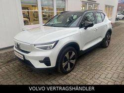 Weiß Gebraucht 2023 Volvo XC40 Plus SUV | 29.890 € (Guter Preis)