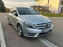 Silber Gebraucht 2012 Mercedes B200 Van / Kleinbus | 5.790 € (Fairer Preis)