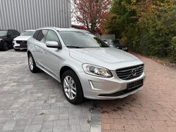 Silber Gebraucht 2016 Volvo XC60 Summum SUV | 22.000 € (Fairer Preis)