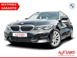 Schwarz Gebraucht 2021 BMW 318 Advantage Kombi | 25.990 € (Fairer Preis)