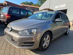 Grau Gebraucht 2015 VW Golf VII Comfortline Kleinwagen | 12.999 € (Etwas zu teuer)