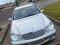 Grau Gebraucht 2004 Mercedes C180 Limousine | 6.000 € (Etwas zu teuer)