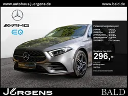 Grau metalliclack mountaingrau Gebraucht 2022 Mercedes A250 AMG Limousine | 31.490 € (Fairer Preis)