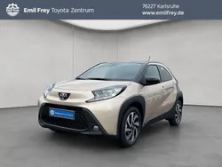 Beige Neu 2025 Toyota Aygo X-play Kleinwagen | 16.840 €