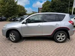 Silber Gebraucht 2009 Toyota RAV4 SUV | 9.490 € (Fairer Preis)