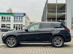 Schwarz Gebraucht 2021 Mercedes GLC300e AMG line SUV | 45.780 € (Fairer Preis)