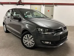 Grau Gebraucht 2010 VW Polo Comfortline Limousine | 9.459 € (Fairer Preis)