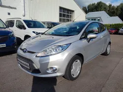 Silber Gebraucht 2009 Ford Fiesta Ghia Kleinwagen | 3.999 € (Guter Preis)