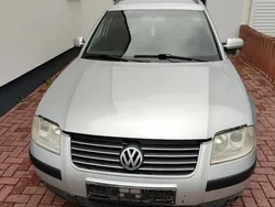 Silber Gebraucht 2002 VW Passat Family Kombi | 3.000 € (Fairer Preis)