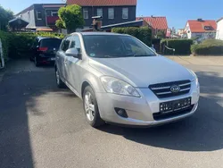 Silber Gebraucht 2009 Kia Ceed Spirit Limousine | 4.499 € (Guter Preis)