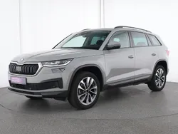 Grau Gebraucht 2023 Skoda Kodiaq Tour SUV | 38.145 € (Guter Preis)