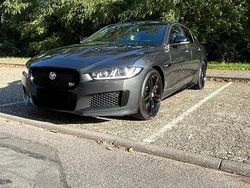 Grau Gebraucht 2015 Jaguar XE S Limousine | 14.500 € (Guter Preis)