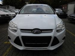 Weiß Gebraucht 2014 Ford Focus SYNC Edition Kombi | 2.790 € (Guter Preis)