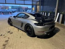 Silber Gebraucht 2024 Porsche Cayman GT4 Coupé | 172.500 € (Etwas zu teuer)