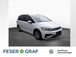 Pure white Gebraucht 2024 VW Touran R-line Van / Kleinbus | 36.440 € (Guter Preis)