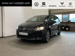 Deep black perleffekt Gebraucht 2022 VW Touran Active Van / Kleinbus | 28.879 € (Guter Preis)