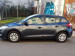 Grau Gebraucht 2013 Renault Mégane III Limousine | 4.500 € (Guter Preis)