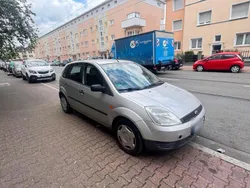 Silber Gebraucht 2004 Ford Fiesta Kleinwagen | 390 € (Fairer Preis)