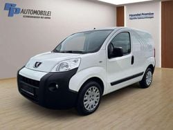 Weiß Gebraucht 2017 Peugeot Bipper Comfort Van / Kleinbus | 8.990 €