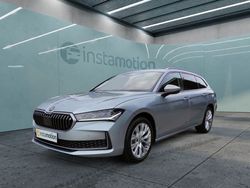 Grau Gebraucht 2024 Skoda Superb Selection Kombi | 44.490 €
