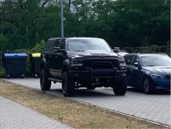 Schwarz Gebraucht 2023 RAM 1500 Abholung | 90.000 €