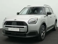 Grau Gebraucht 2024 Mini Countryman Classic SUV | 35.230 € (Superpreis)