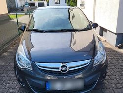 Grau Gebraucht 2012 Opel Corsa Kleinwagen | 5.500 € (Etwas zu teuer)
