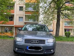 Blau Gebraucht 2004 Audi A3 Attraction Limousine | 1.000 € (Guter Preis)