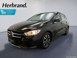 Unilack nachtschwarz Gebraucht 2022 Mercedes B200 Style Van / Kleinbus | 22.790 € (Superpreis)