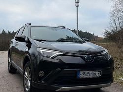 Braun Gebraucht 2016 Toyota RAV4 Edition SUV | 17.900 € (Fairer Preis)