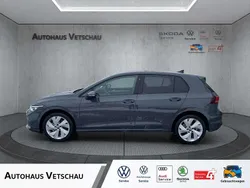 Grau Gebraucht 2025 VW Golf VIII Life Limousine | 25.990 € (Fairer Preis)