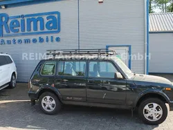 Grün Gebraucht 2018 Lada Urban SUV | 8.990 € (Fairer Preis)