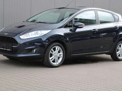 Blau Gebraucht 2017 Ford Fiesta Celebration Kleinwagen | 5.490 € (Fairer Preis)