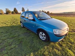 Blau Gebraucht 2003 Opel Corsa Njoy Limousine | 1.349 € (Fairer Preis)