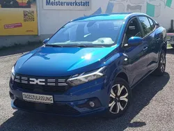 Iron blau Gebraucht 2024 Dacia Logan Prestige Limousine | 16.400 € (Fairer Preis)