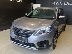 Grau Gebraucht 2018 Peugeot 5008 Allure Van / Kleinbus | 10.000 € (Guter Preis)