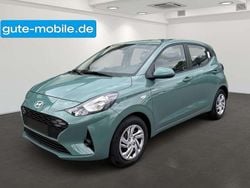 Grün (mangrove green / mic) Neu 2025 Hyundai i10 Kleinwagen | 12.990 € (Superpreis)