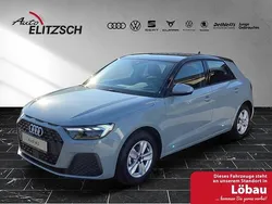 Pfeilgrau perleffekt mythosschwa Gebraucht 2024 Audi A1 Sportback Ambiente Kleinwagen | 19.985 € (Superpreis)