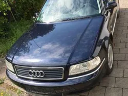Blau Gebraucht 2002 Audi A8 Limousine | 1.799 € (Superpreis)