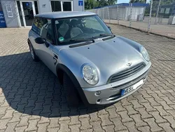 Silber Gebraucht 2006 Mini ONE Seven Kleinwagen | 2.850 € (Fairer Preis)