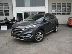 Grau Gebraucht 2018 Hyundai Tucson SUV | 16.890 € (Guter Preis)
