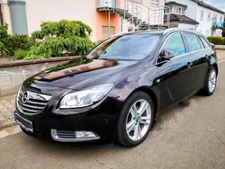 Braun Gebraucht 2012 Opel Insignia Kombi | 6.300 € (Teuer)