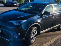 Schwarz Gebraucht 2017 Toyota RAV4 Edition-S SUV | 14.000 € (Fairer Preis)