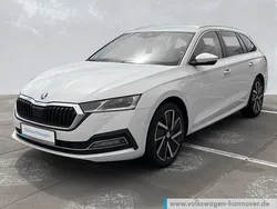 Moonweiß metallic Gebraucht 2020 Skoda Octavia First Edition Kombi | 19.790 € (Guter Preis)
