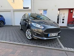 Grau Gebraucht 2015 Ford Fiesta Titanium Kleinwagen | 8.500 € (Fairer Preis)